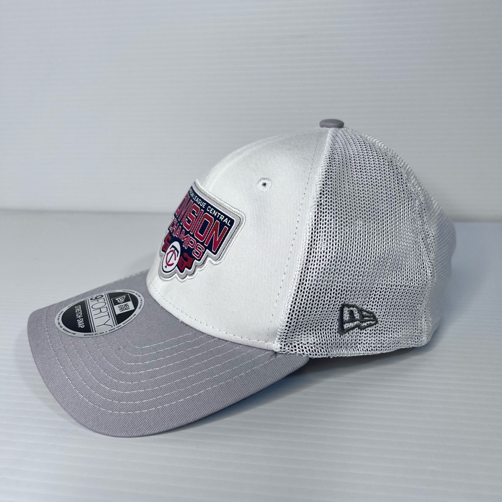 New Era MN Twins 2019 Division Champs Official on-field cap - Picture 6 of 7